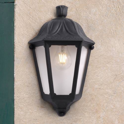 Fumagalli outdoor boundary light model M22 IESSE for outdoor garden lighting in Qatar